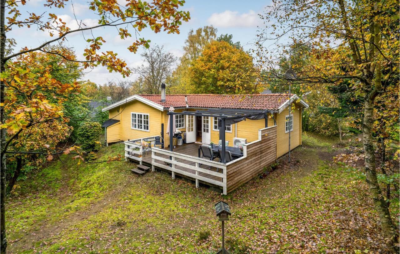3 Bedroom Cozy Home In Borkop Exterior photo