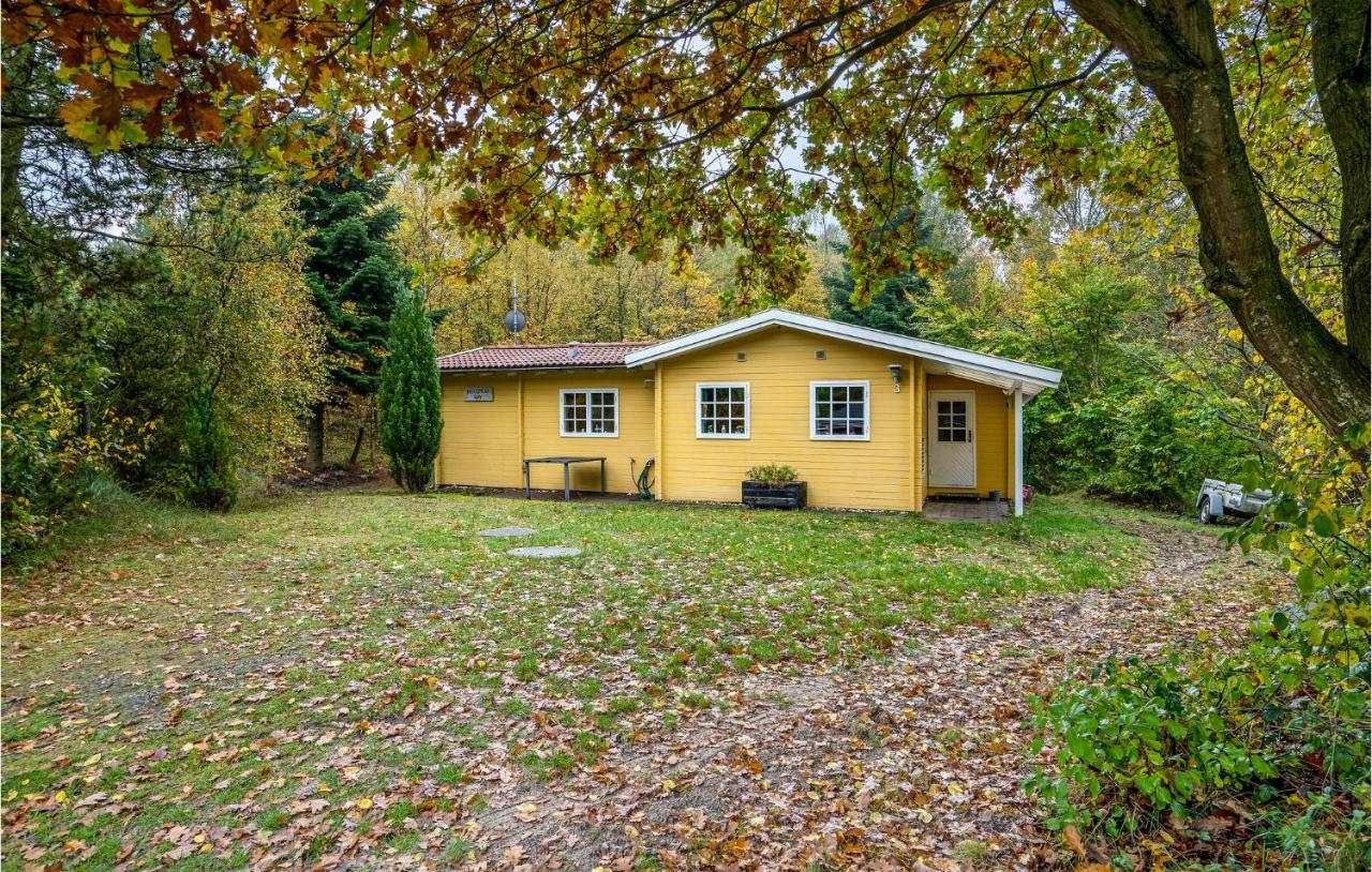 3 Bedroom Cozy Home In Borkop Exterior photo