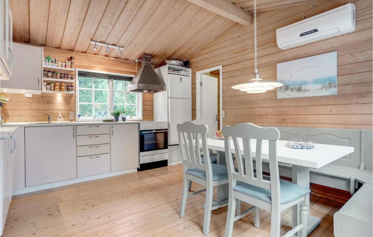 3 Bedroom Cozy Home In Borkop Exterior photo